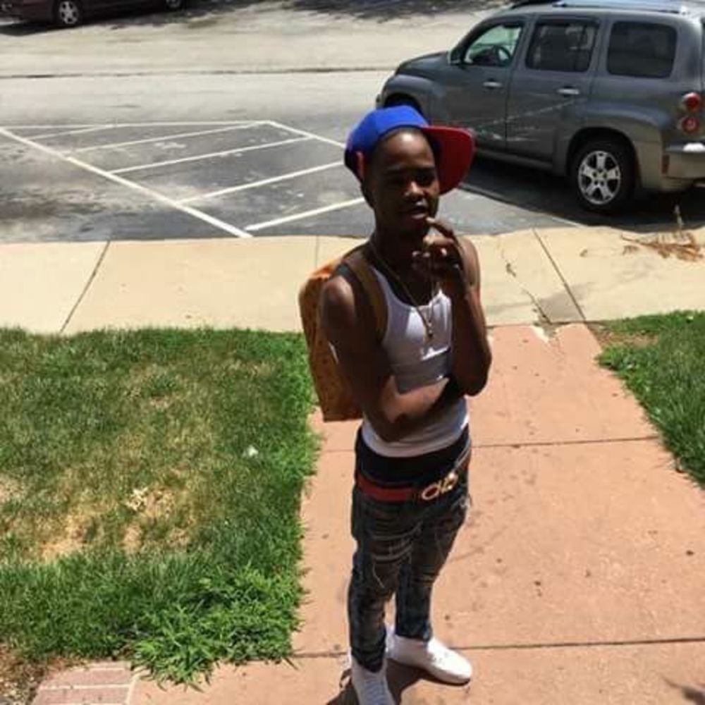 Meet your Posher, Larry